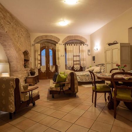Appartement La Chiocciola Assise Extérieur photo