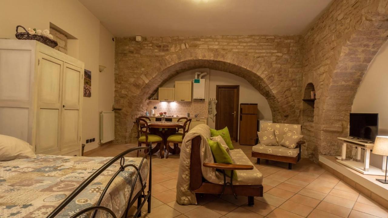 Appartement La Chiocciola Assise Extérieur photo